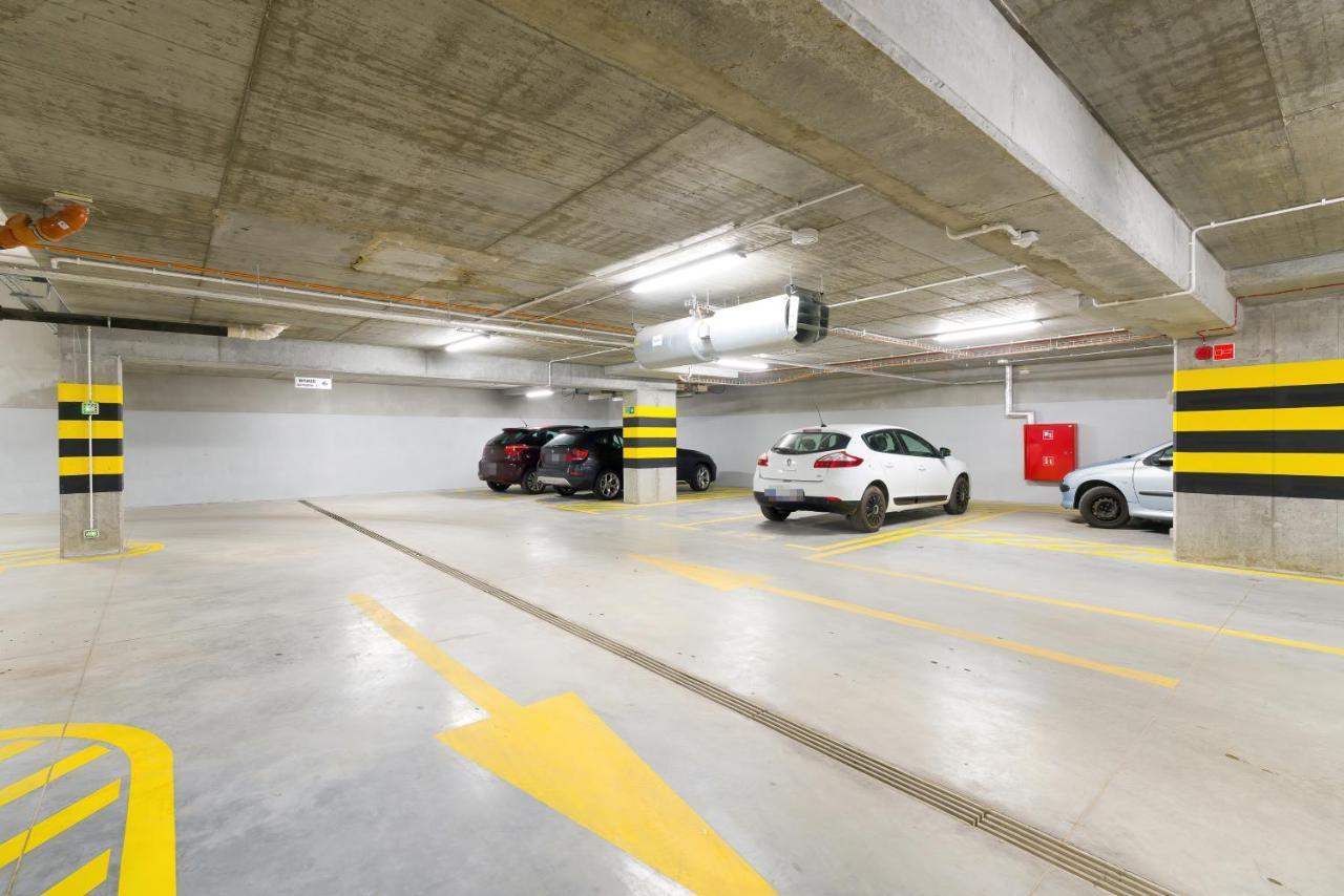 Apartments Poznan Chwaliszewo Residence With Free Garage By Noclegi Renters Extérieur photo