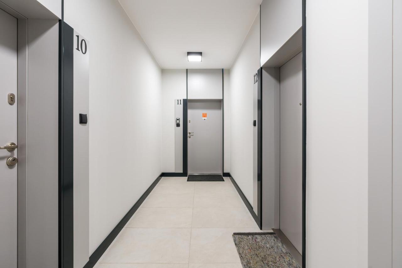 Apartments Poznan Chwaliszewo Residence With Free Garage By Noclegi Renters Extérieur photo