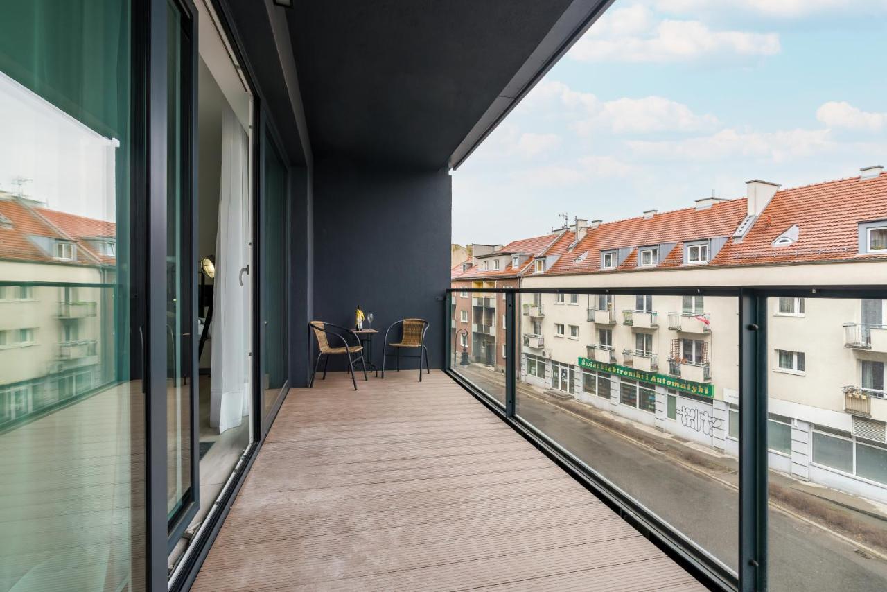 Apartments Poznan Chwaliszewo Residence With Free Garage By Noclegi Renters Extérieur photo