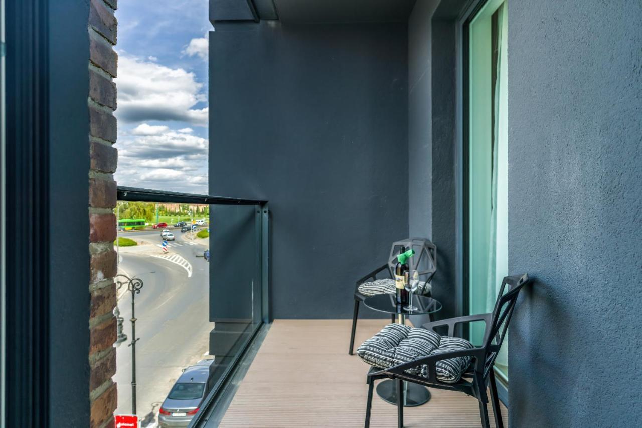 Apartments Poznan Chwaliszewo Residence With Free Garage By Noclegi Renters Extérieur photo