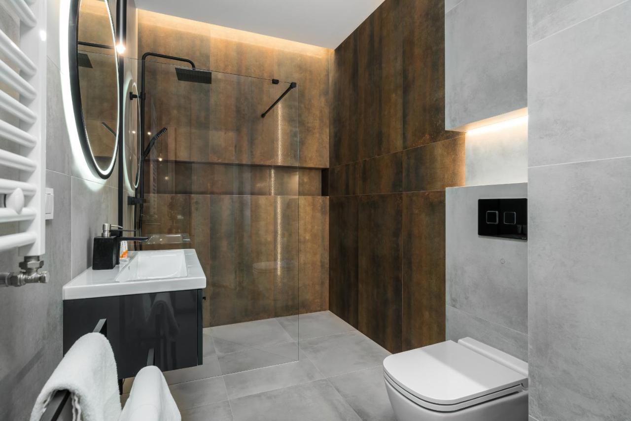 Apartments Poznan Chwaliszewo Residence With Free Garage By Noclegi Renters Extérieur photo