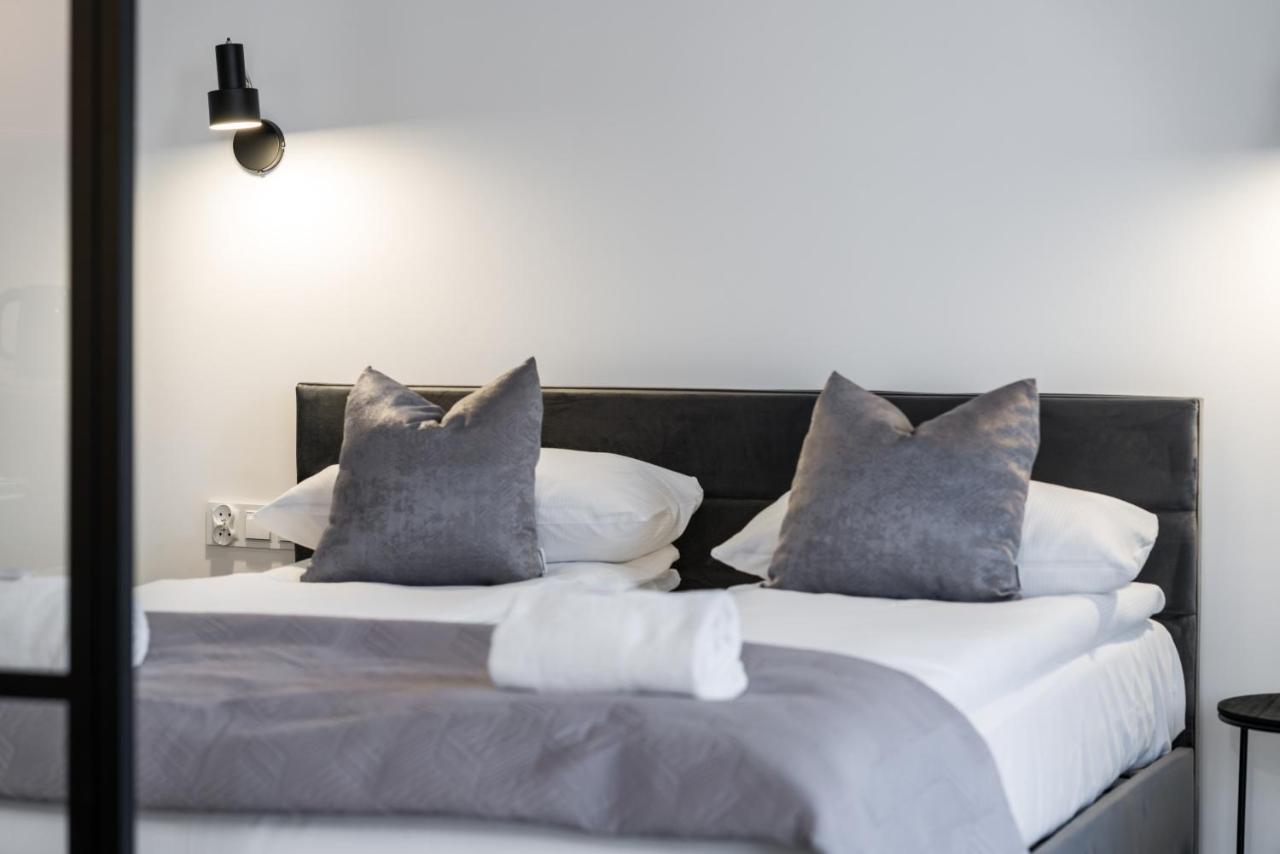 Apartments Poznan Chwaliszewo Residence With Free Garage By Noclegi Renters Extérieur photo