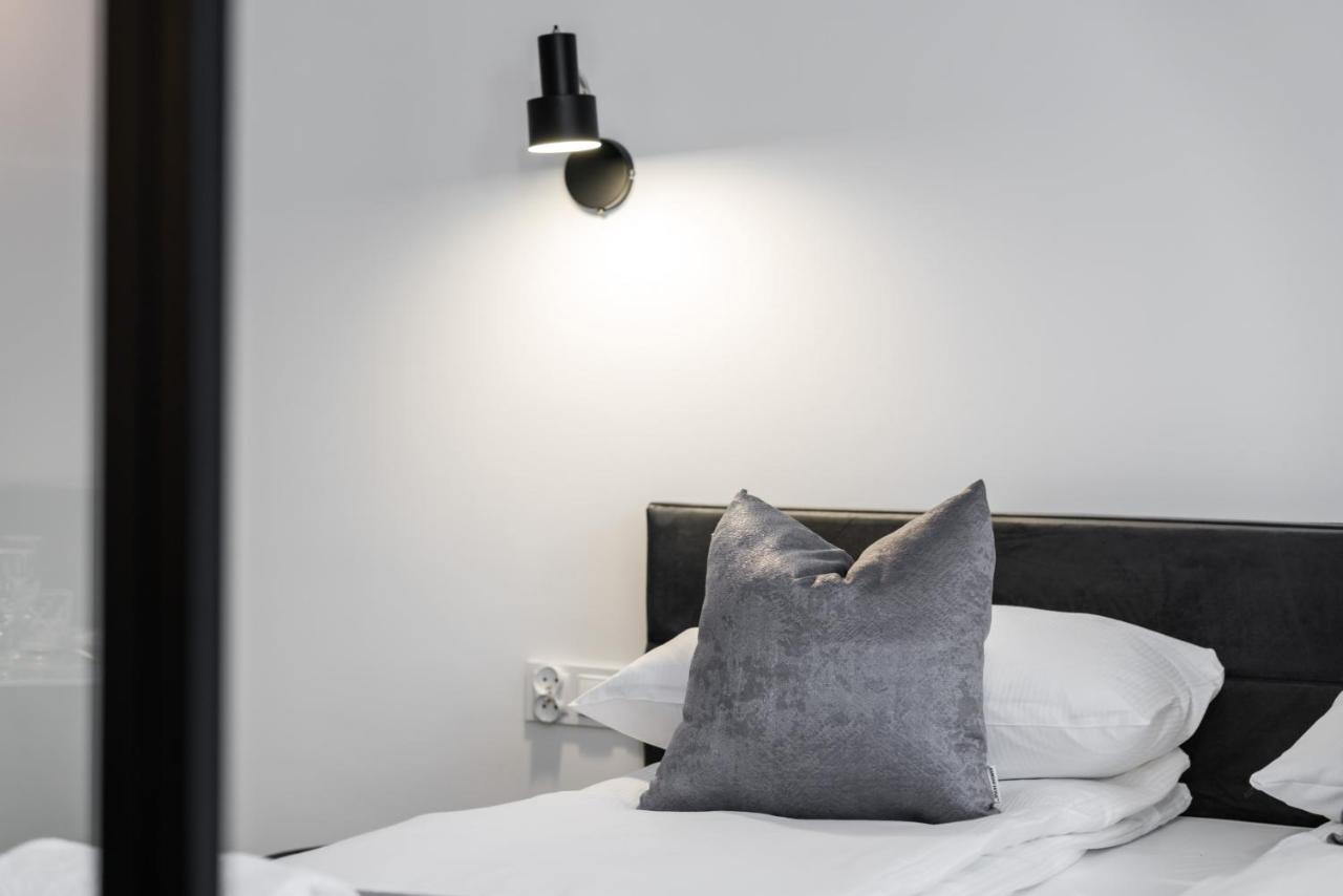 Apartments Poznan Chwaliszewo Residence With Free Garage By Noclegi Renters Extérieur photo