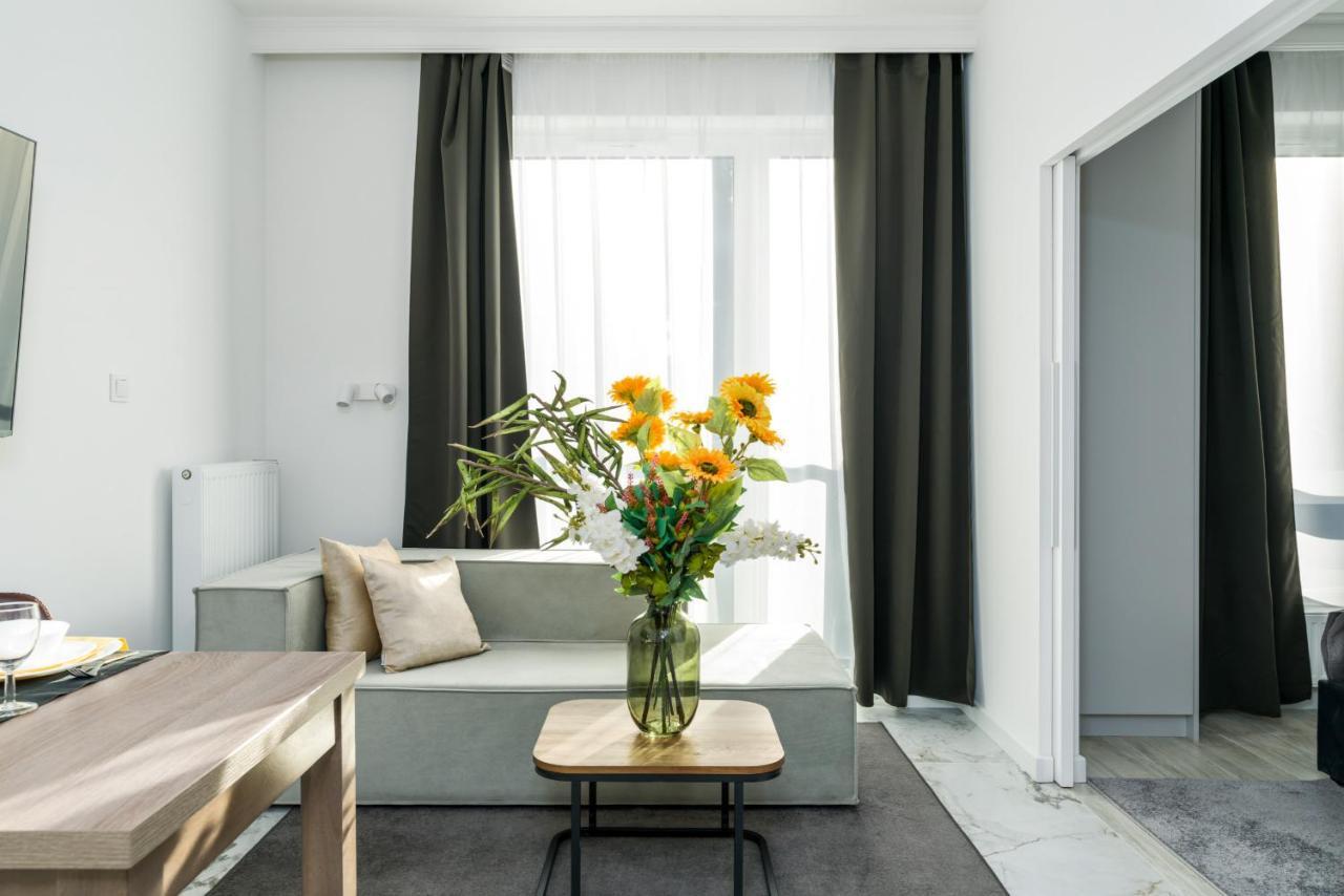 Apartments Poznan Chwaliszewo Residence With Free Garage By Noclegi Renters Extérieur photo