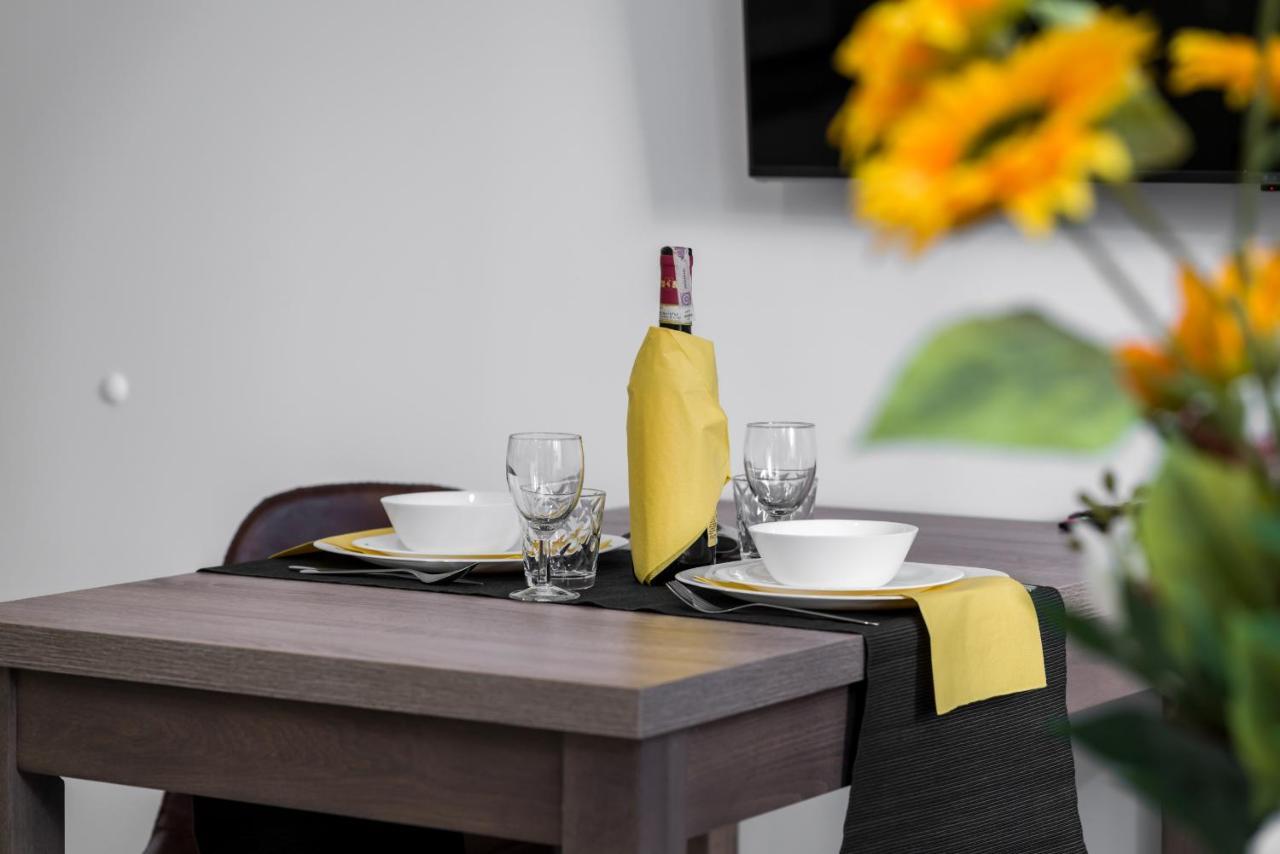 Apartments Poznan Chwaliszewo Residence With Free Garage By Noclegi Renters Extérieur photo