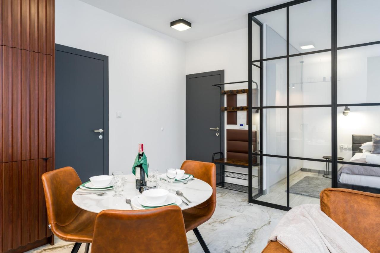 Apartments Poznan Chwaliszewo Residence With Free Garage By Noclegi Renters Extérieur photo